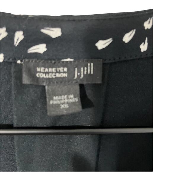 J. Jill Wearever Collection Black and White Open Front Top Size XS - Picture 3 of 5